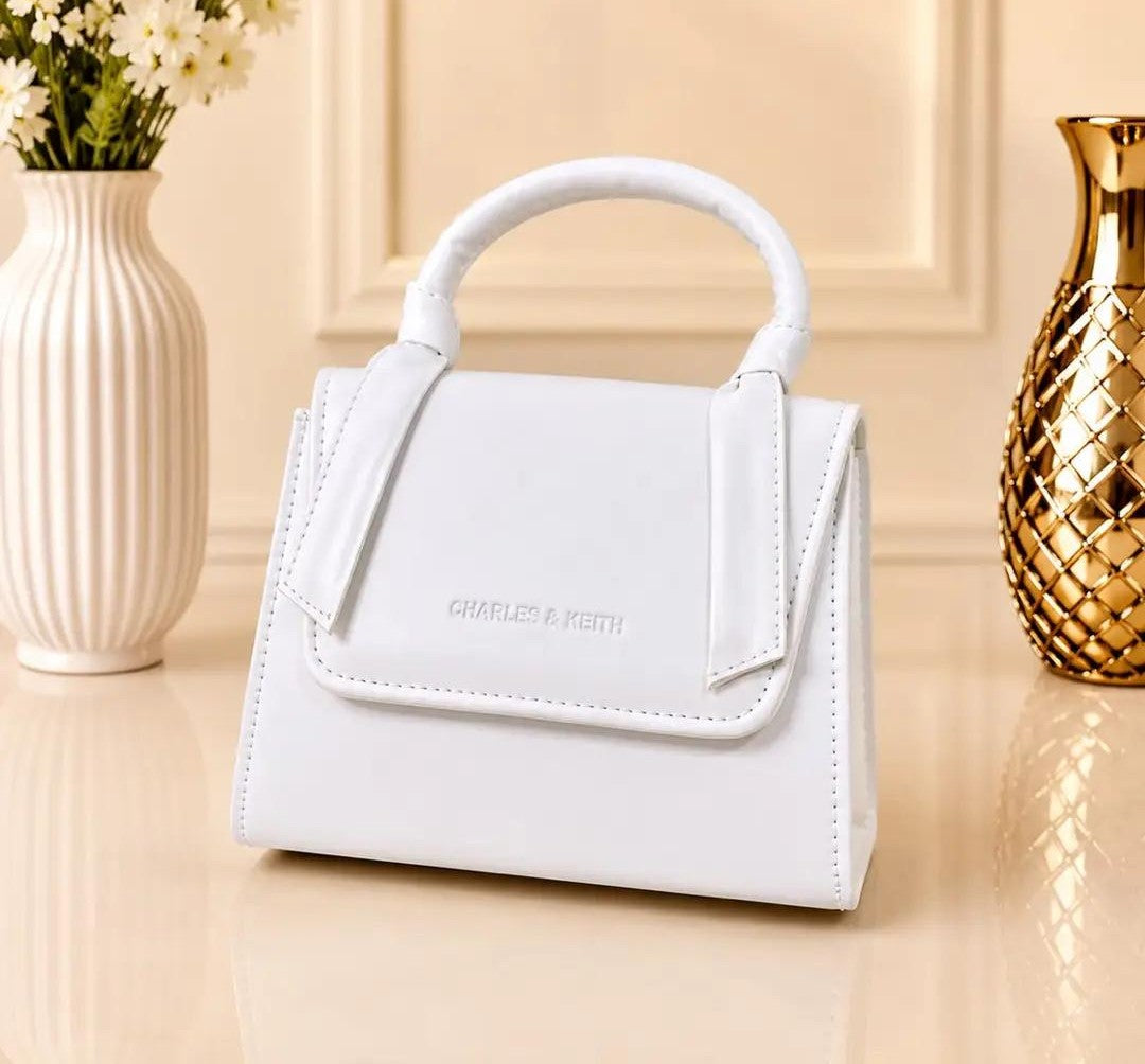 Women’s Leather Plain Hand Bag